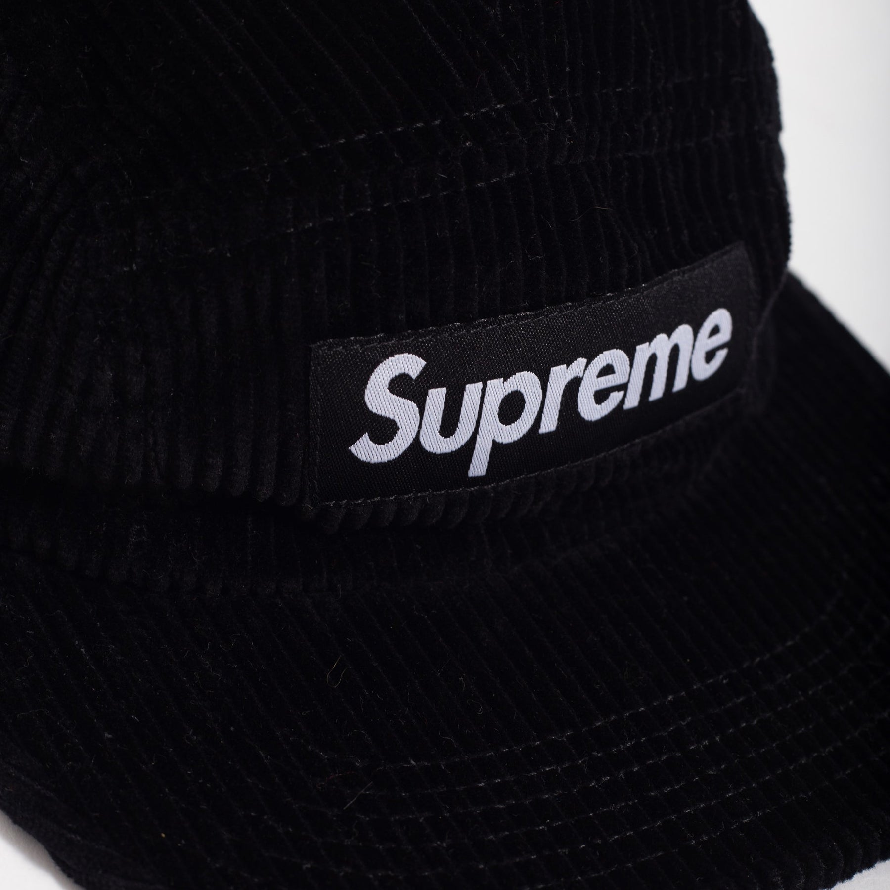 Bone Supreme Corduroy Preto