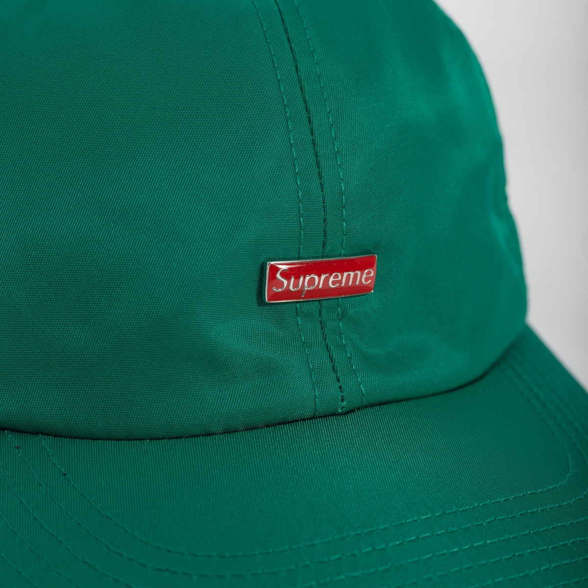 Bone Supreme Metal Box Logo Verde