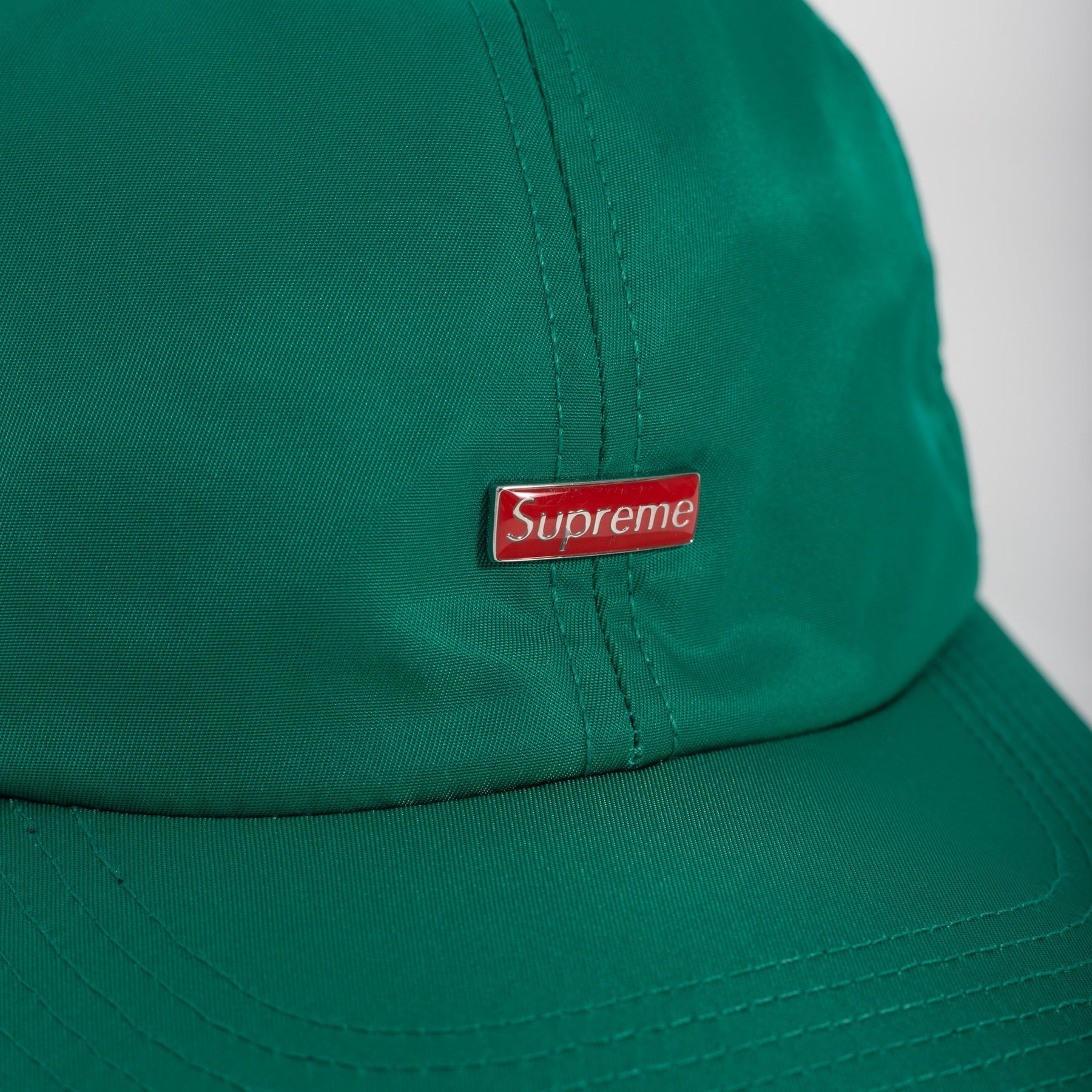 Bone Supreme Metal Box Logo Verde