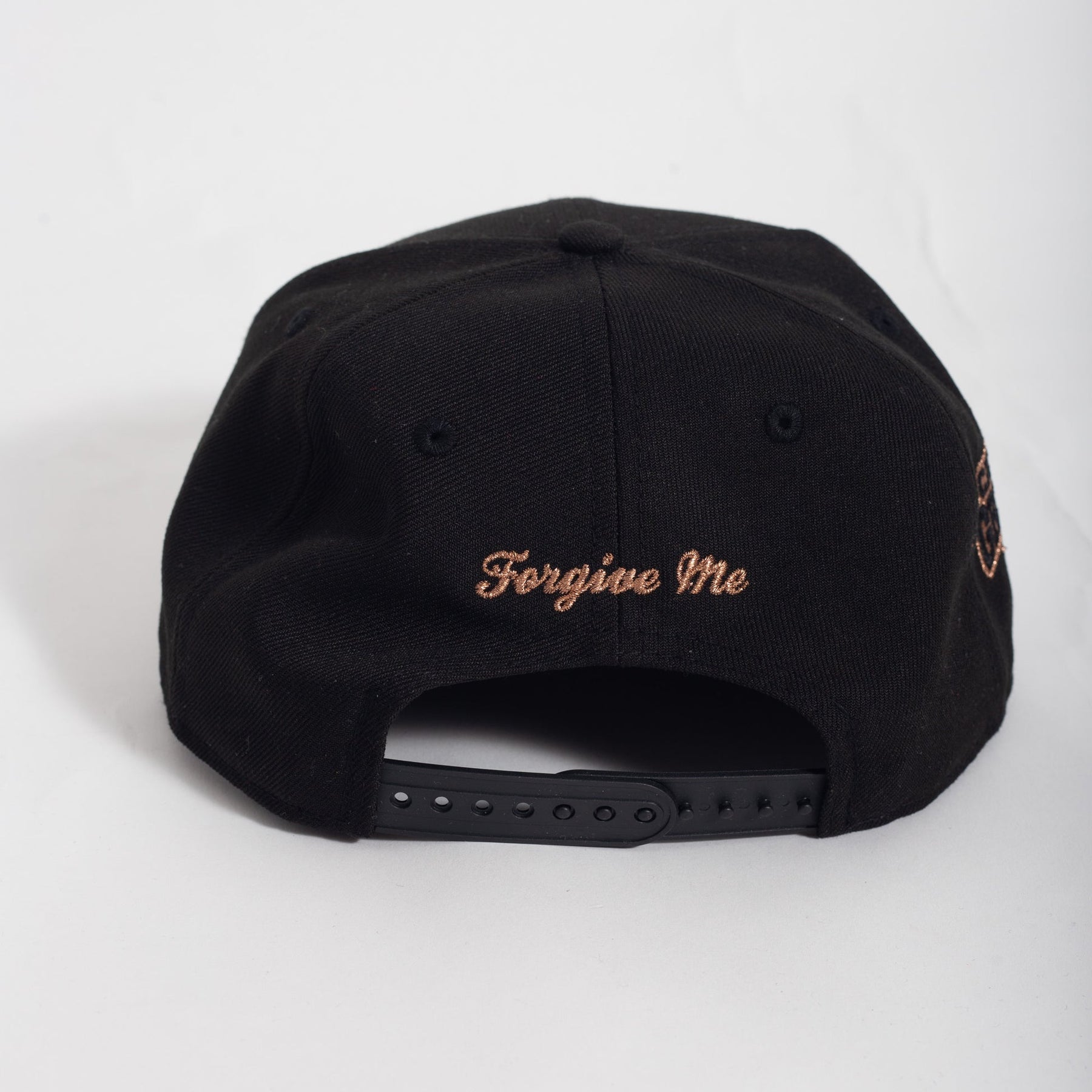 Bone Syna x Black Rose New Era