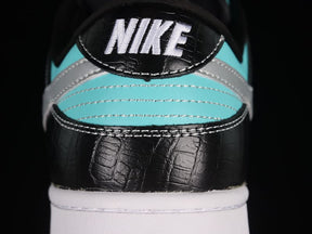 Nike Dunk Low Diamond Supply Co
